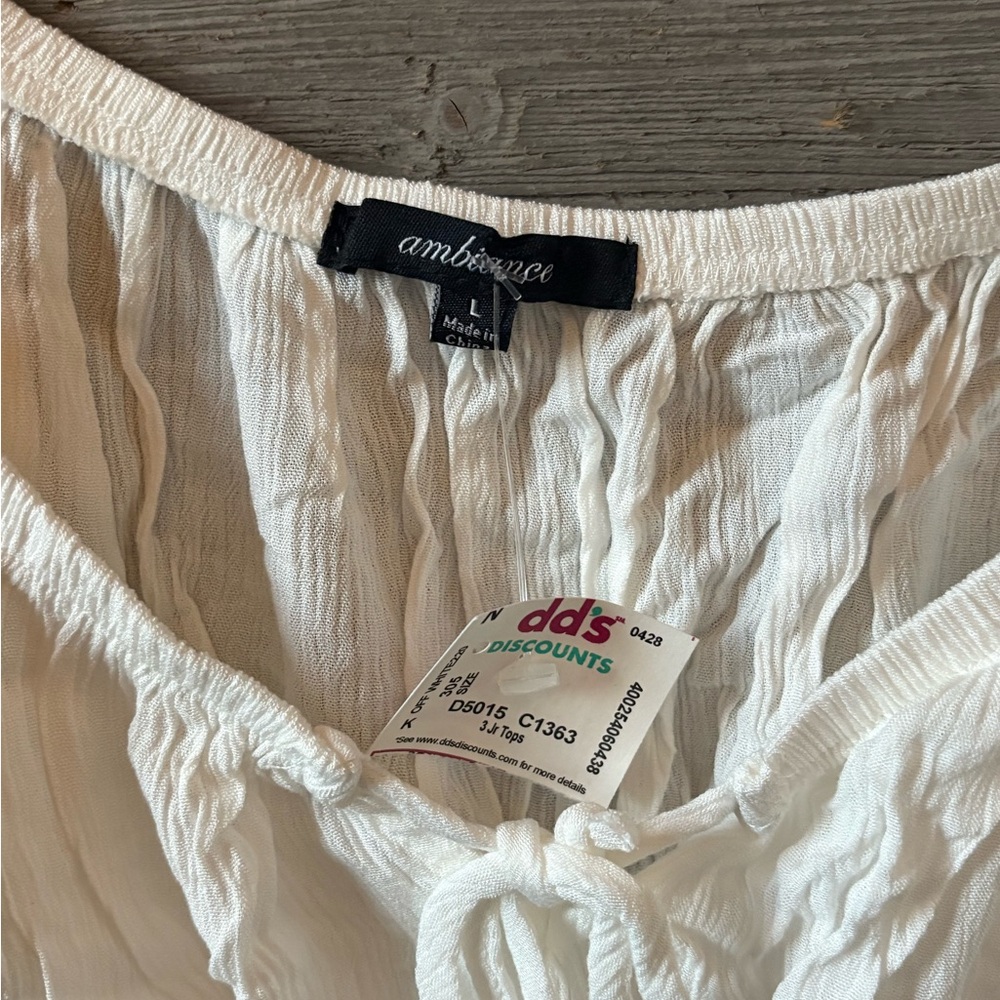 NWT Ambiance White Puff Sleeve Crop Blouse - Picture 3 of 3